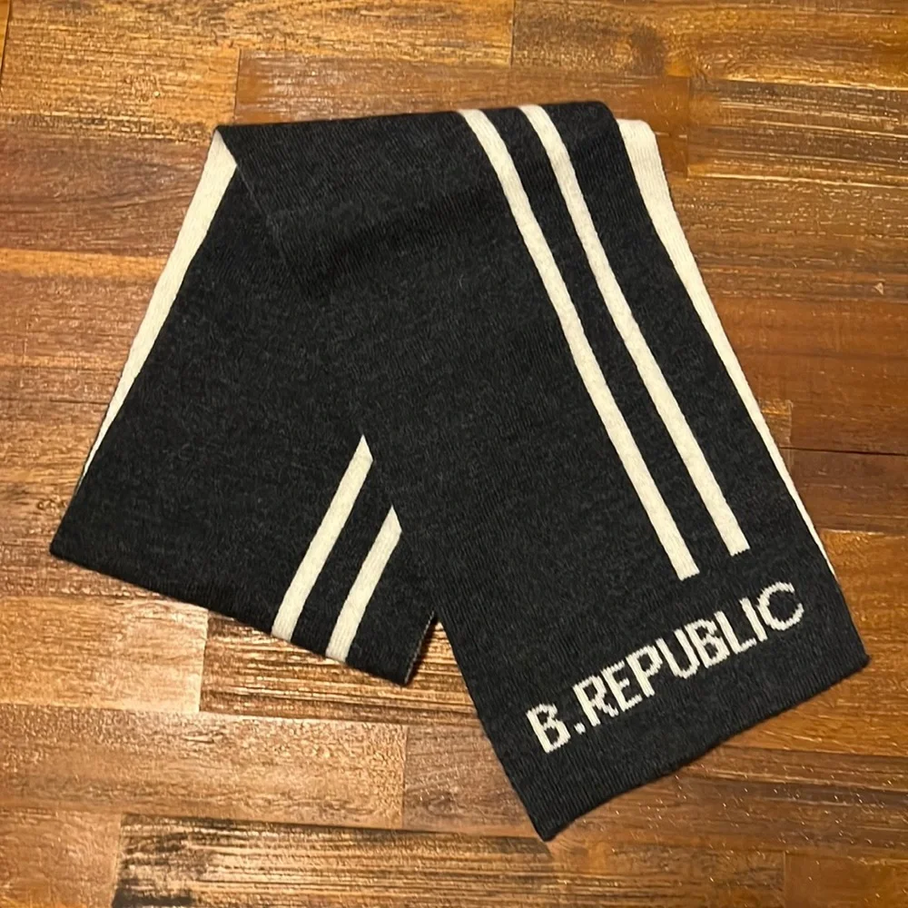 Banana Republic winter wool scarf